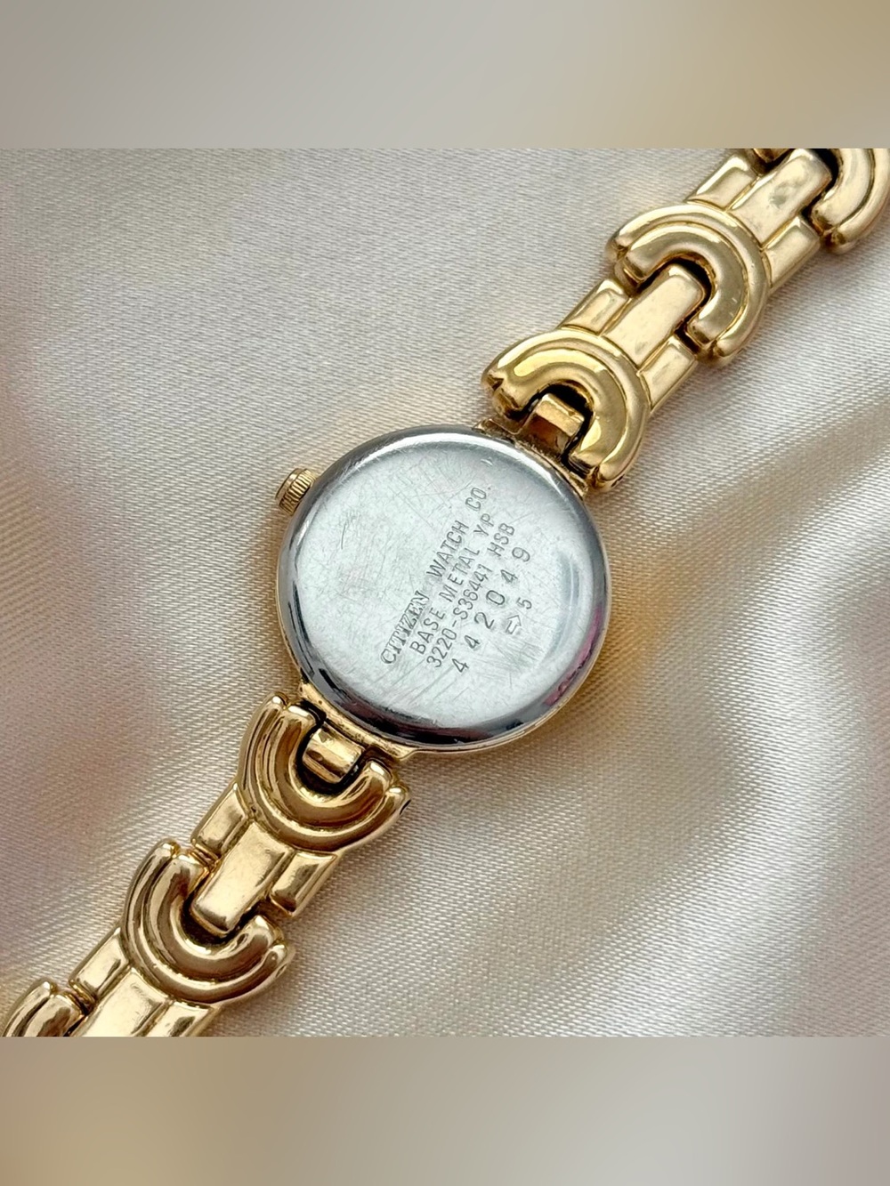 AUTHENTIC VINTAGE CITIZEN MOTHER-OF-PEARL WATCH - Picture 7 of 7